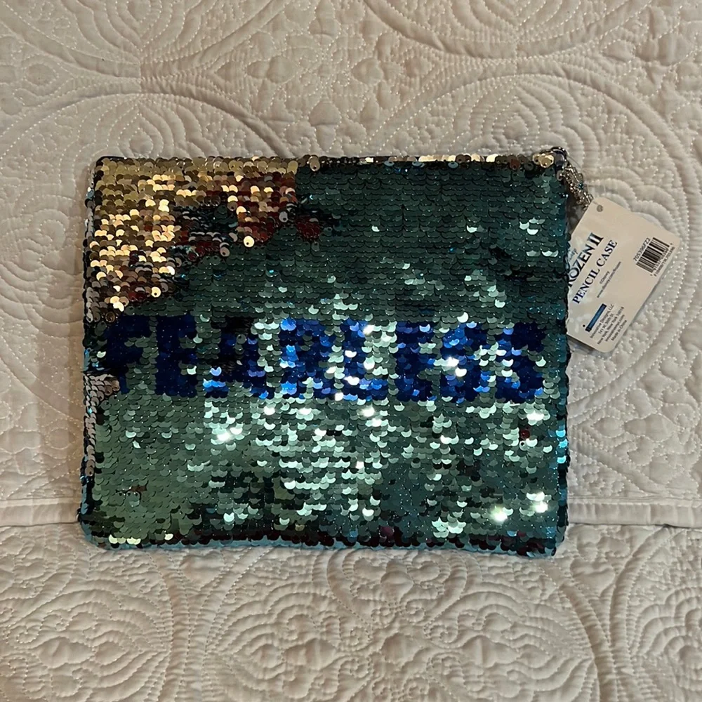 Frozen II pencil case, NWT‎